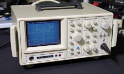 Генератор СВЧ сигналов Миг Трейдинг MBG100